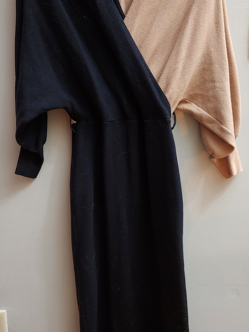 Petal & Pup Women's Size 6 Sweater Bodycon Midi Black, Tan Dress